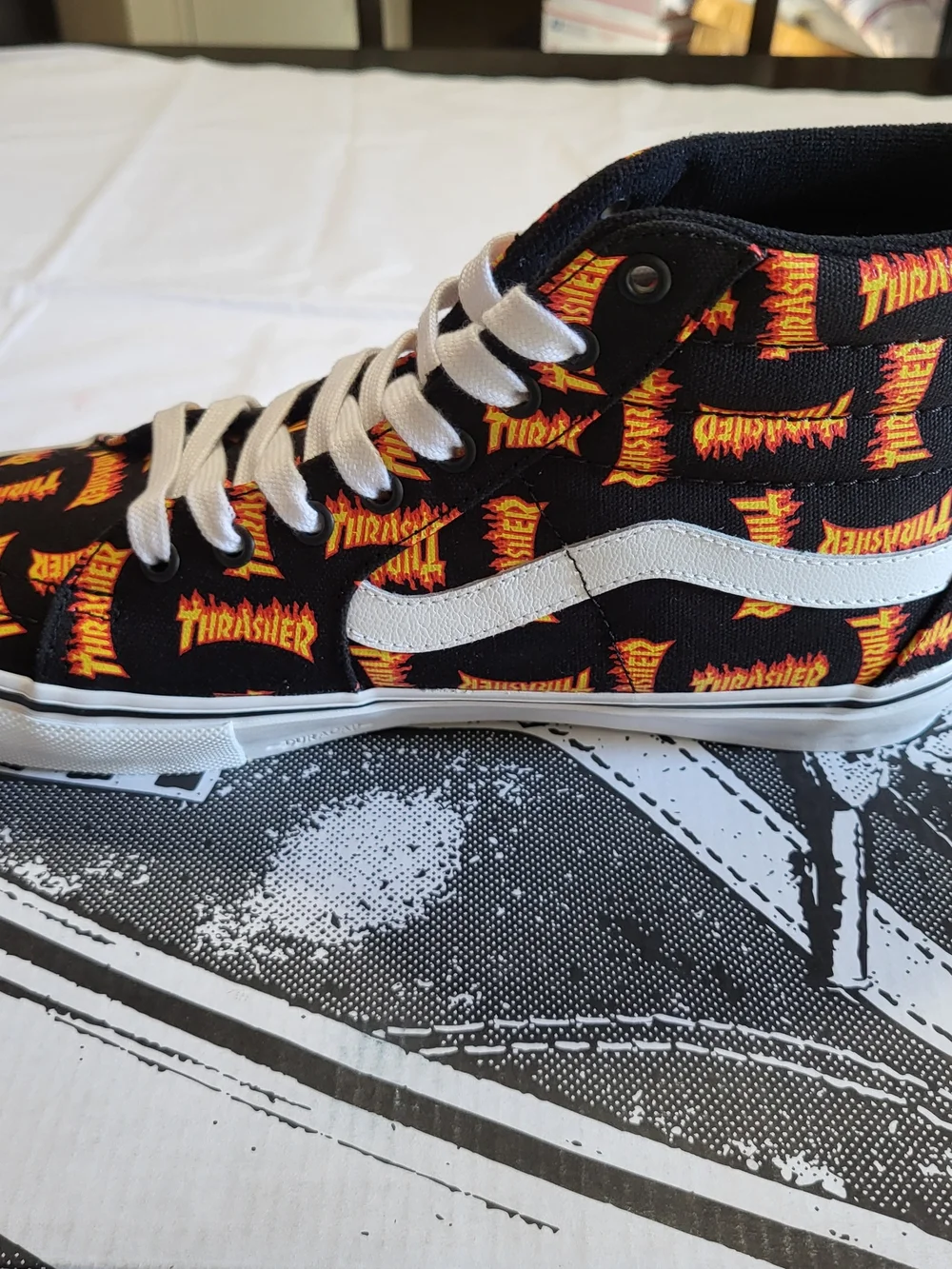 *NEW* Vans Old Skool Sk8 Hi Thrasher Flame VN0A5FCCBML Size Men 10.5 Skate Shoes